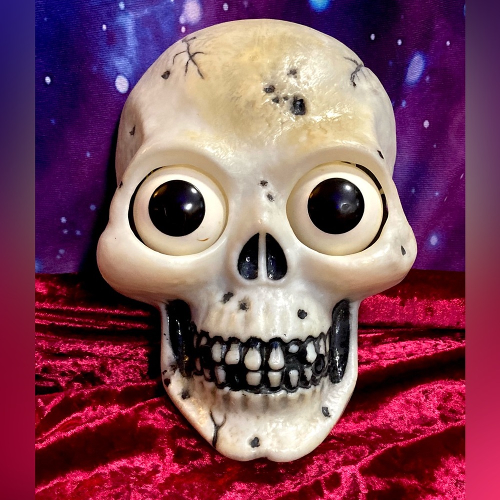 Vintage Playmotions Amazing Animatronics Halloween Talking Skull Untested
